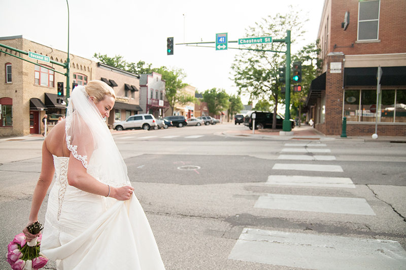 Jennifer and Nathan – Chaska wedding photographer