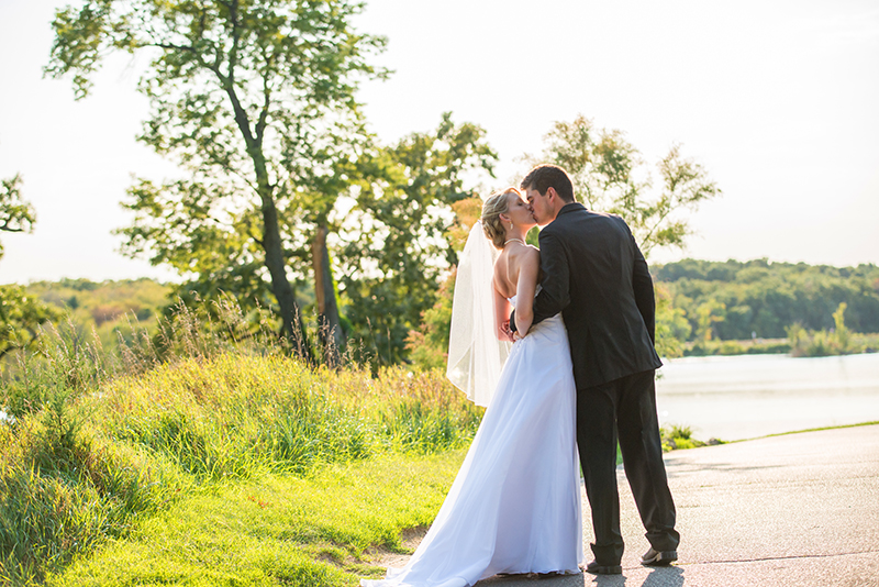 Charlotte and Tristan – Cottage Grove Wedding Photographer