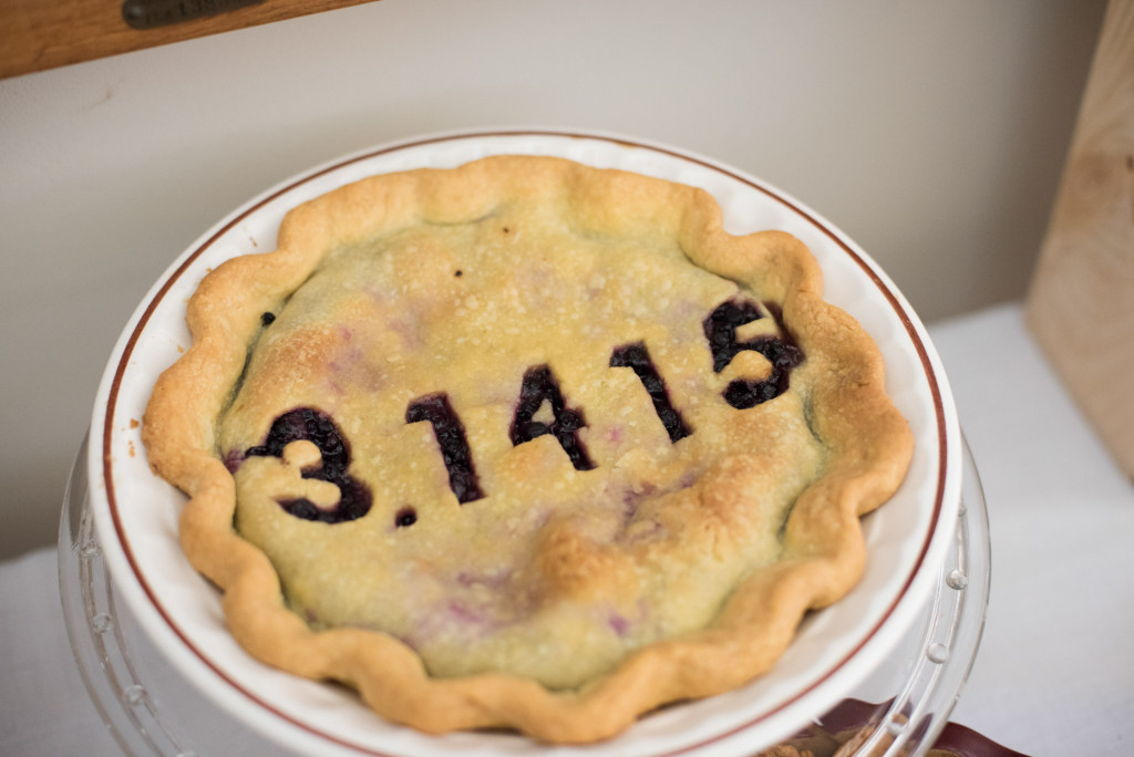 David and Mary's intimate winter Pi Day wedding