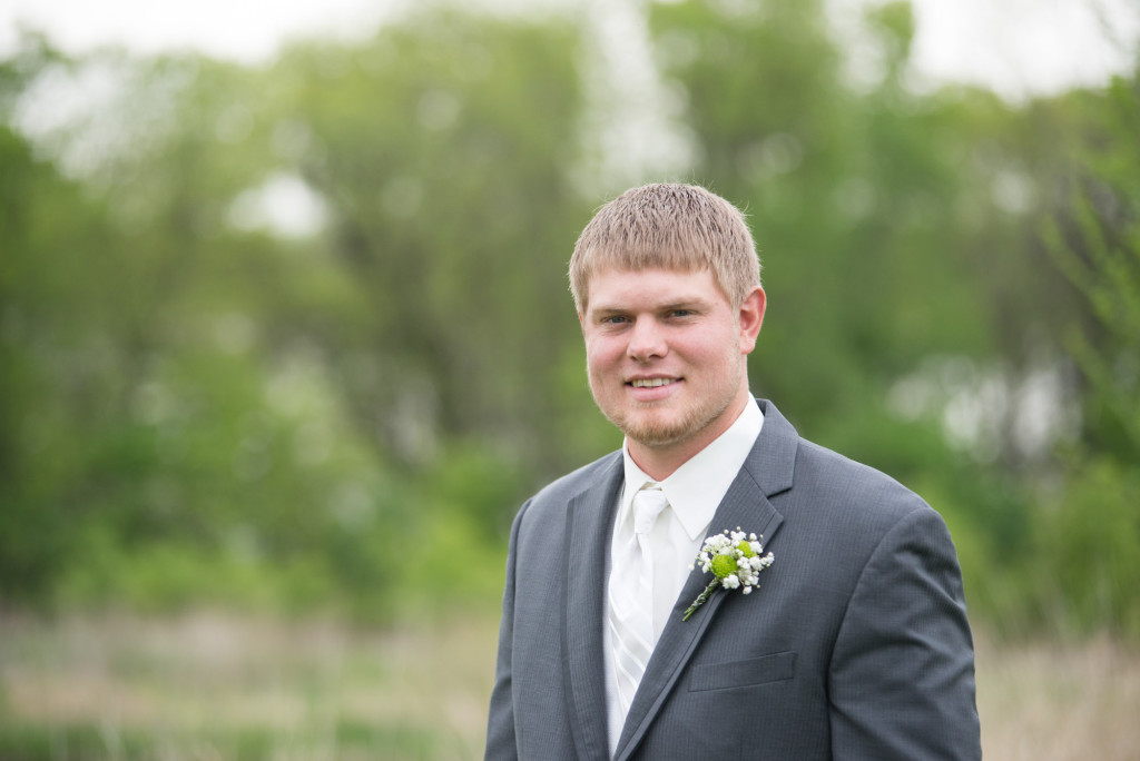 Danielle and Jared's spring wedding in Buffalo, MN