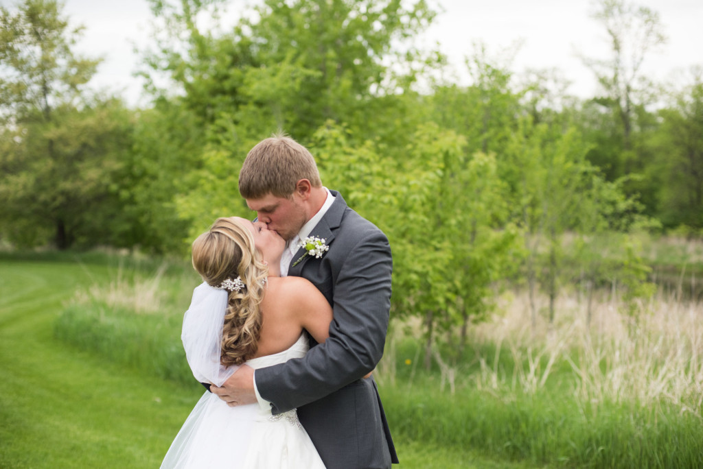 Danielle and Jared's spring wedding in Buffalo, MN
