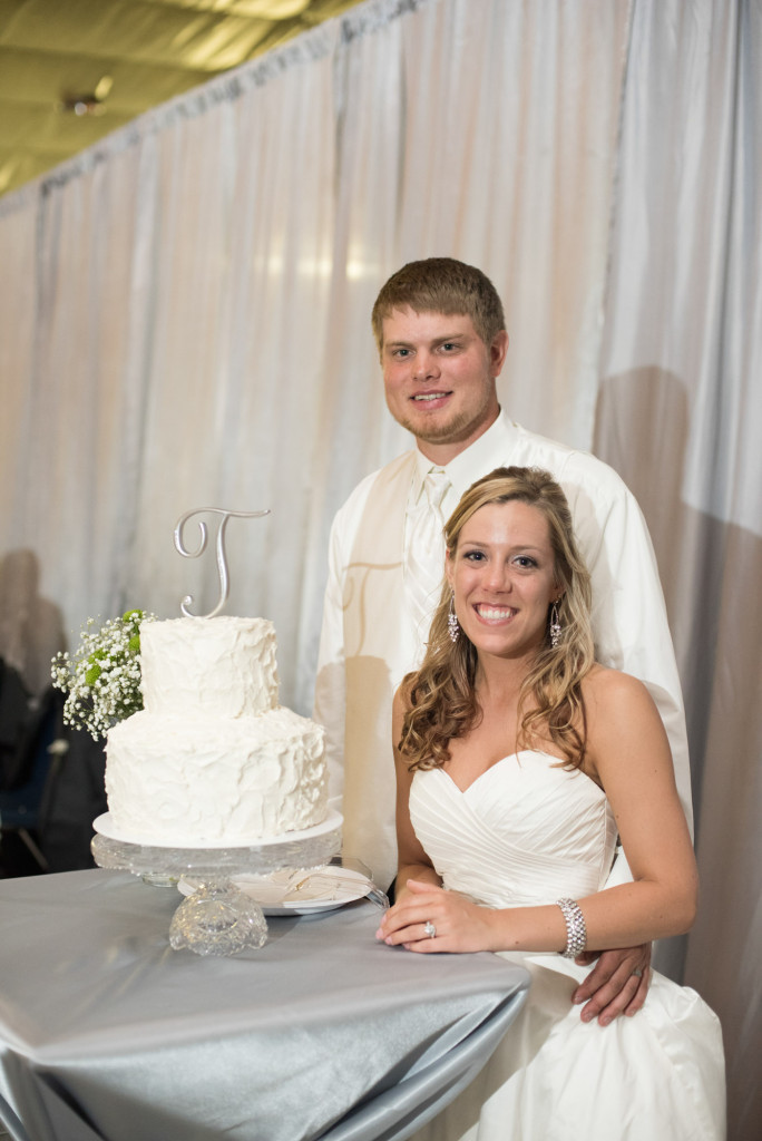Danielle and Jared's spring wedding in Buffalo, MN