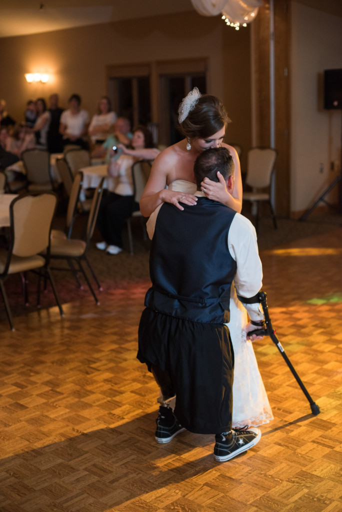 Kimberly and Kyle's summer wedding at Majestic Oaks in Andover, MN
