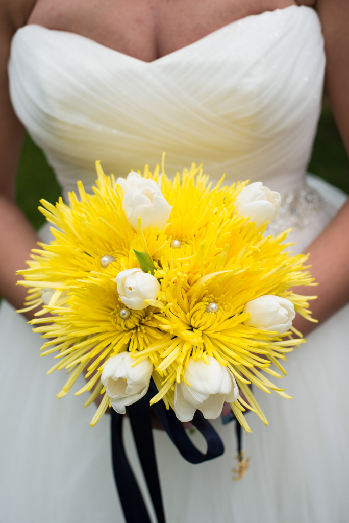 Gigi and Matt's nautical wedding on Lake Minnetonka