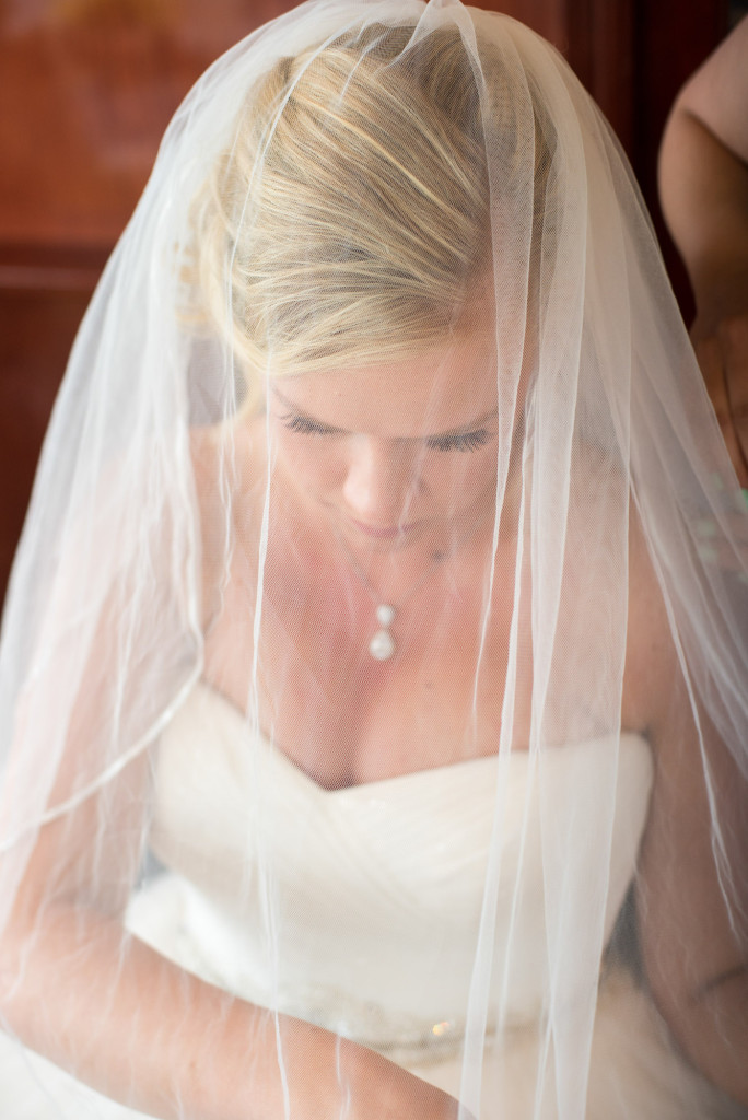 Gigi and Matt's nautical wedding on Lake Minnetonka