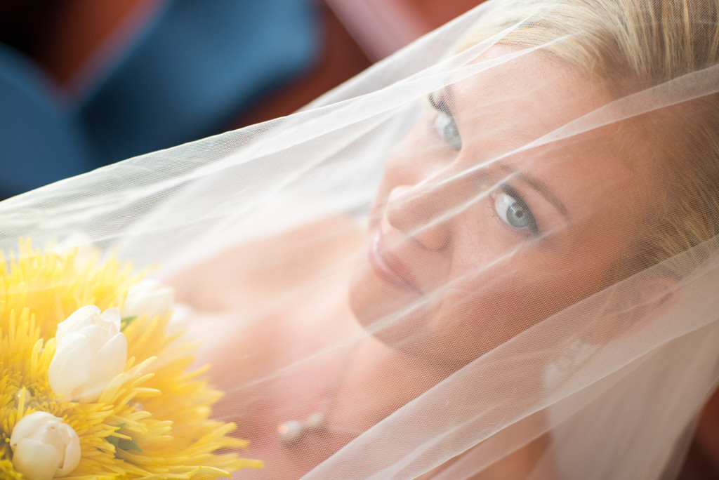 Gigi and Matt's nautical wedding on Lake Minnetonka