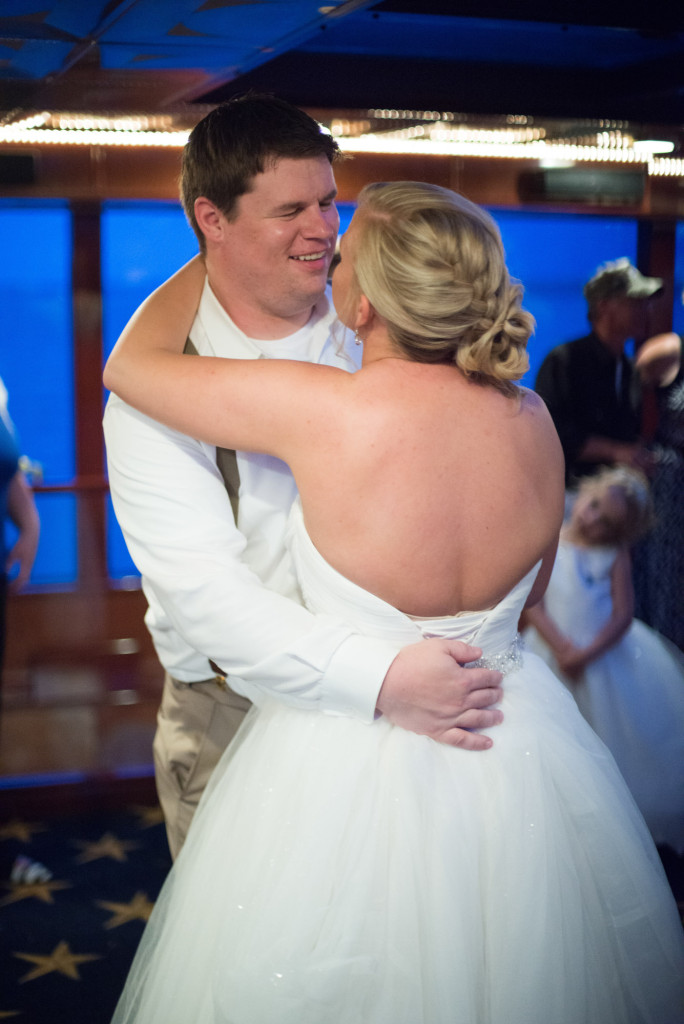 Gigi and Matt's nautical wedding on Lake Minnetonka