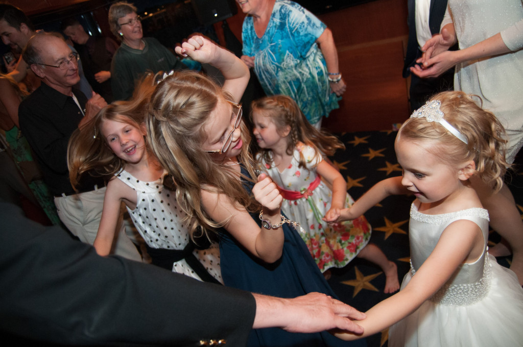 Gigi and Matt's nautical wedding on Lake Minnetonka