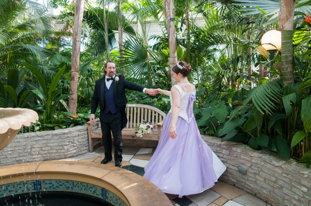 Kirsten and Damon's summer wedding at Como with celi dance reception in St. Paul, MN
