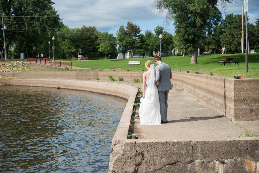 Kelly and Jeremy's summer wedding on the St. Croix river in Hudson, WI