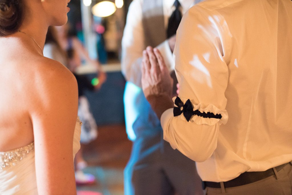 Kelly and Jeremy's summer wedding on the St. Croix river in Hudson, WI