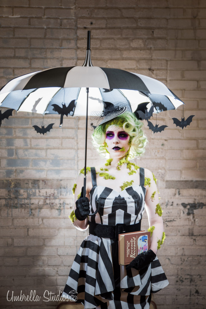Alexandra Hanson's gender bent Beetlejuice cosplay