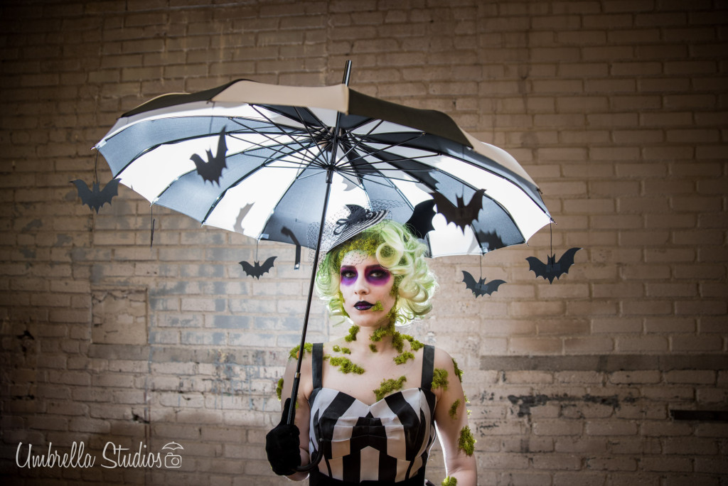 Alexandra Hanson's gender bent Beetlejuice cosplay