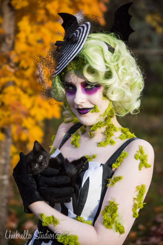 Alexandra Hanson's gender bent Beetlejuice cosplay