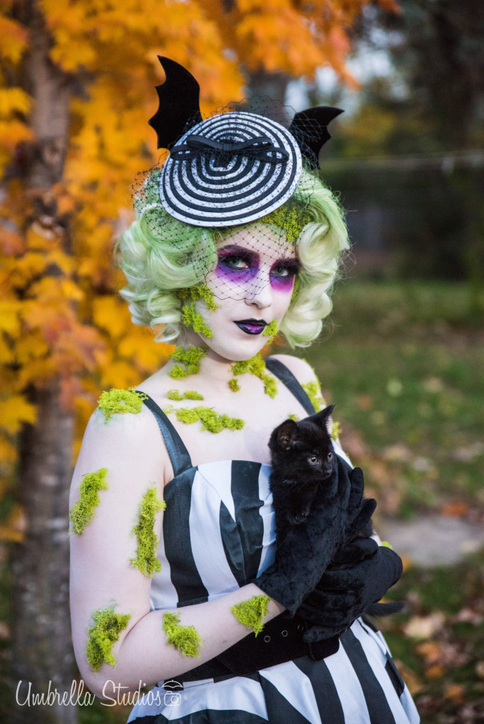 Alexandra Hanson's gender bent Beetlejuice cosplay